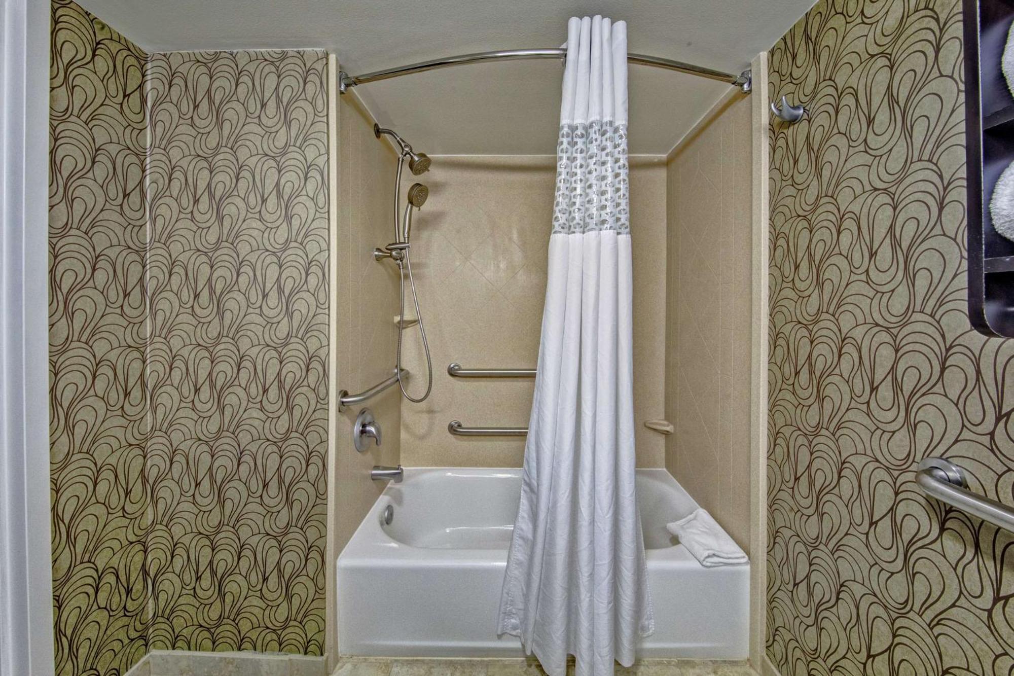 Hampton Inn Tullahoma Экстерьер фото