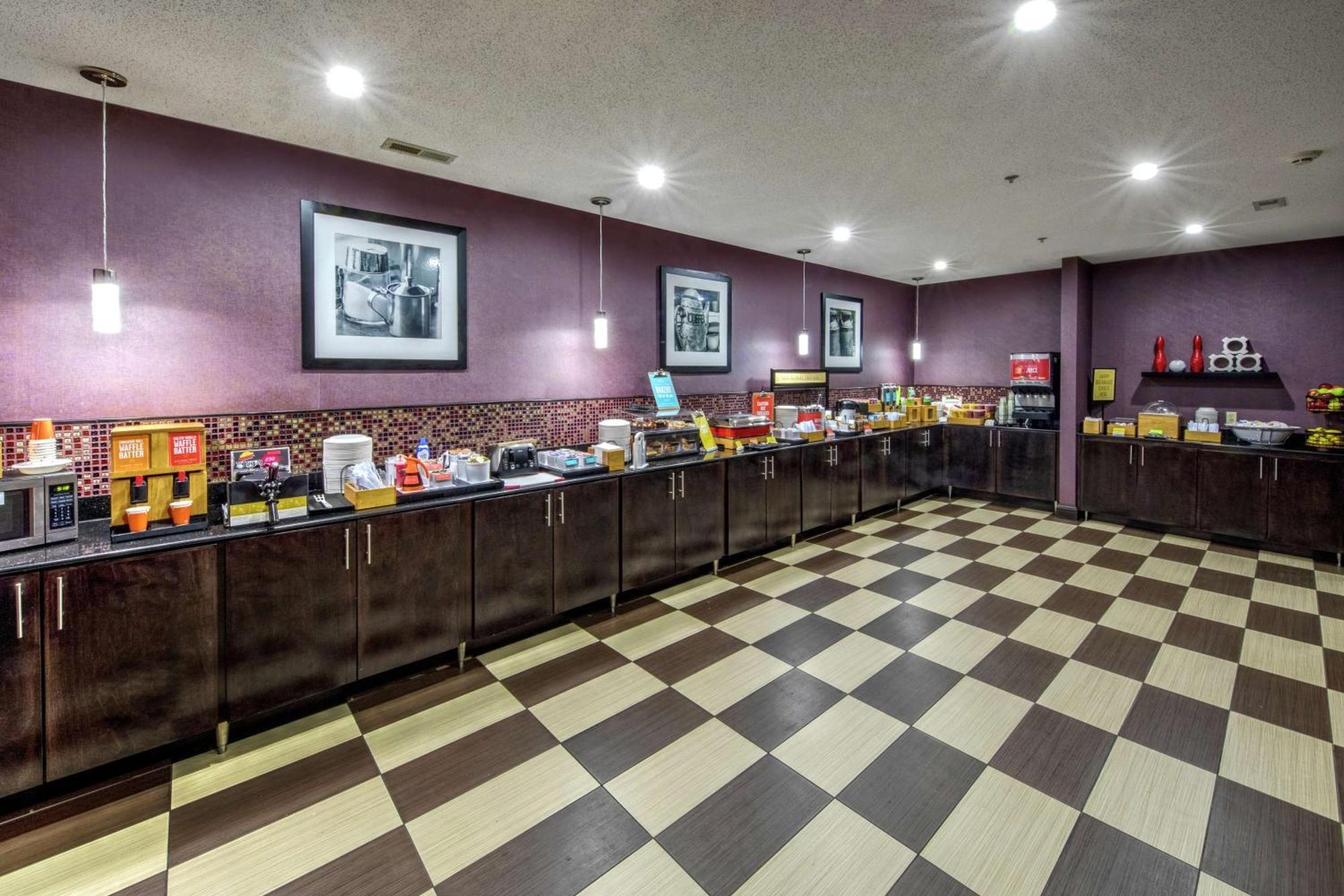 Hampton Inn Tullahoma Экстерьер фото