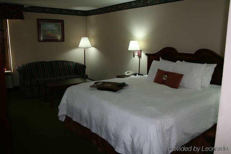 Hampton Inn Tullahoma Экстерьер фото