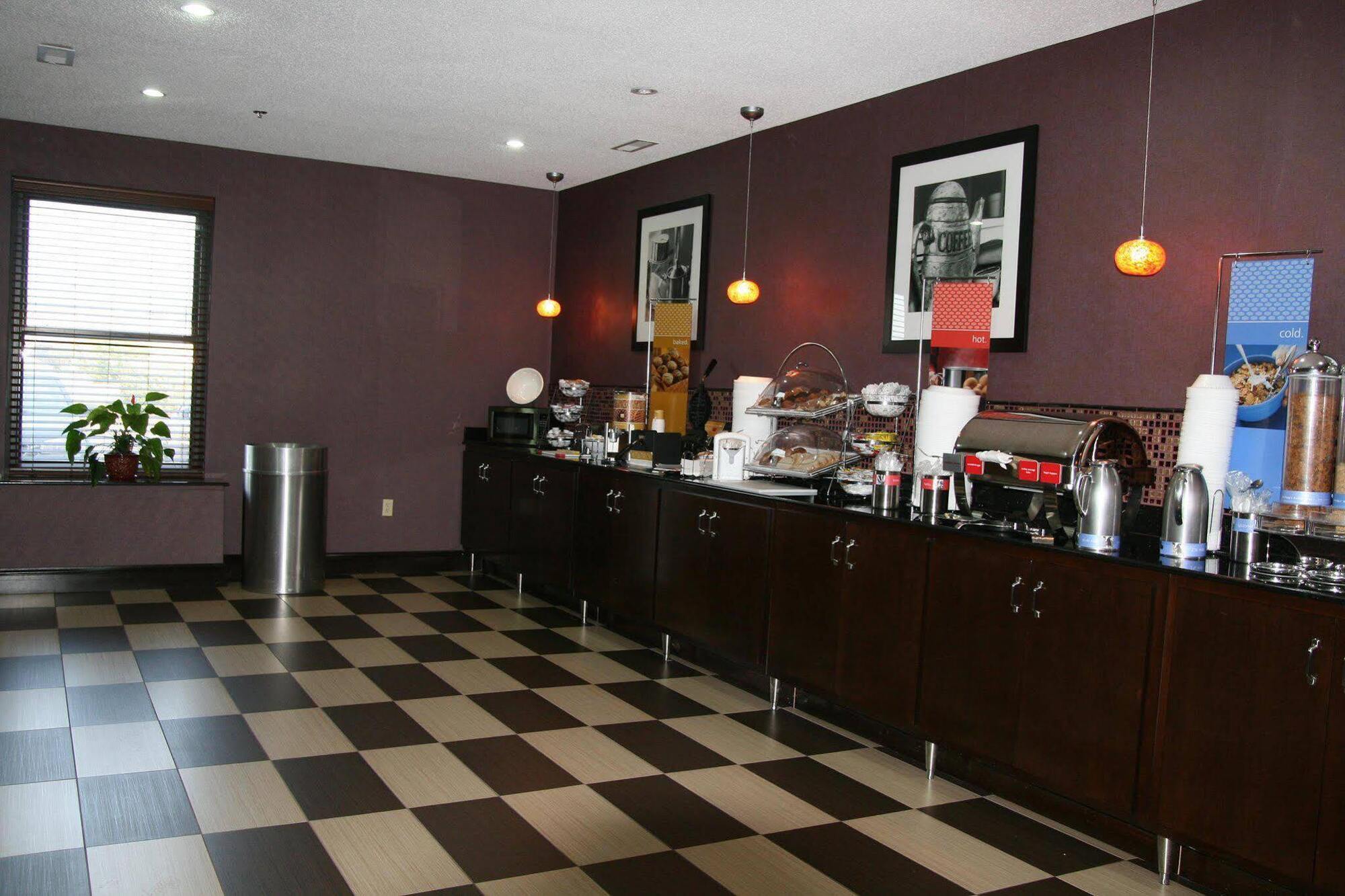 Hampton Inn Tullahoma Экстерьер фото